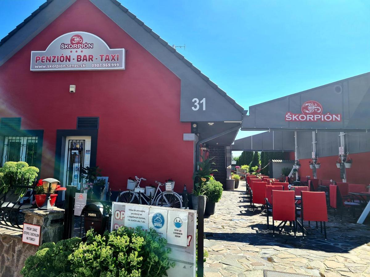Penzion Škorpión Senec Esterno foto