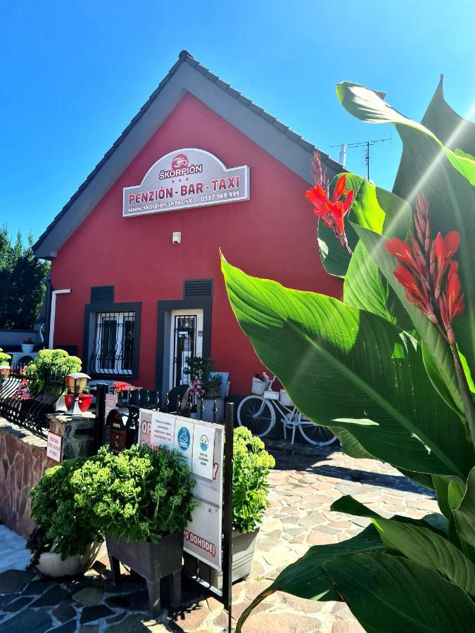 Hotel Penzion Škorpión Senec Esterno foto