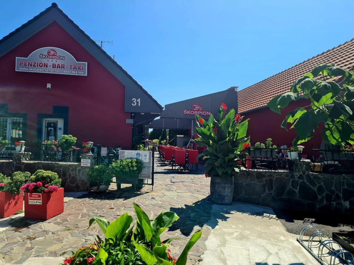 Penzion Škorpión Senec Esterno foto
